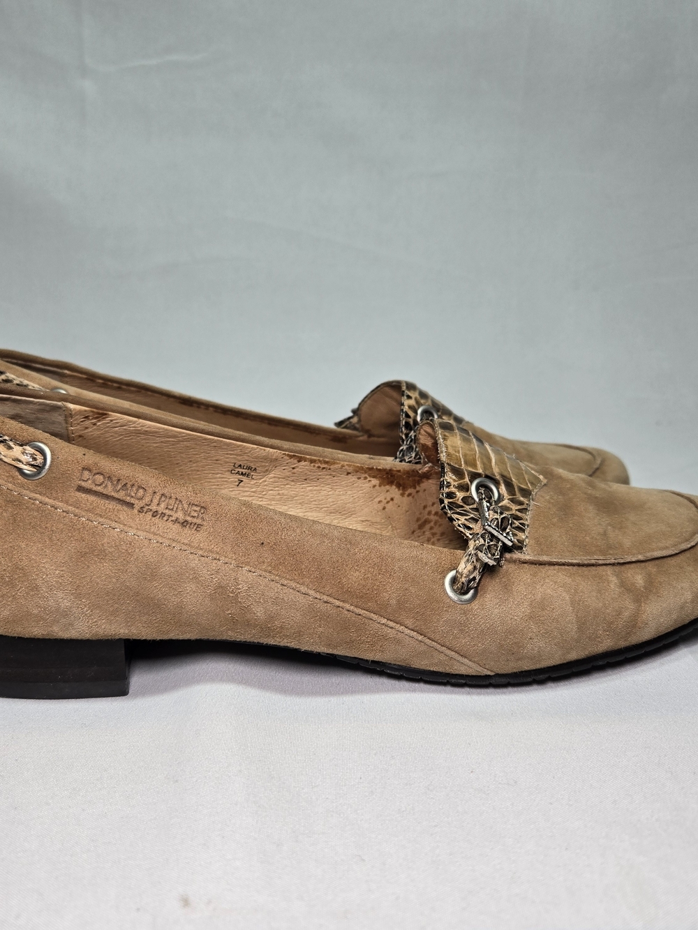 Donald PILNER Suede Leather Laura Loafers in Camel W/Snakeskin pattern Womens 7